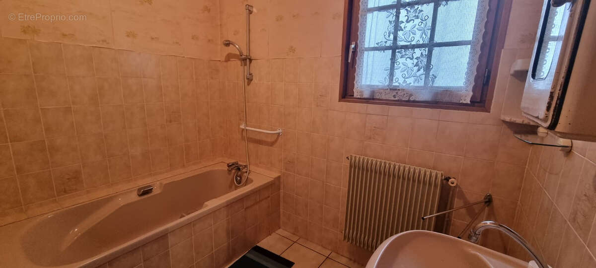 Maison à PARAY-LE-MONIAL