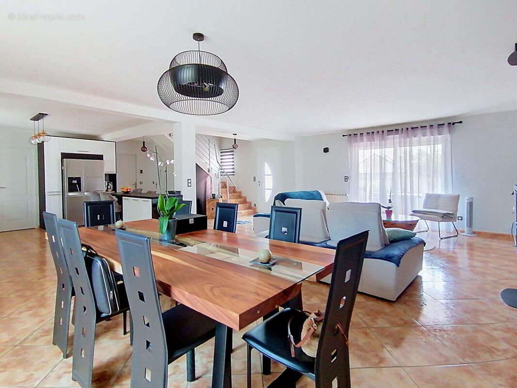 Maison Bailleau L'Évêque 7 pièces 180 m² - photo 2
