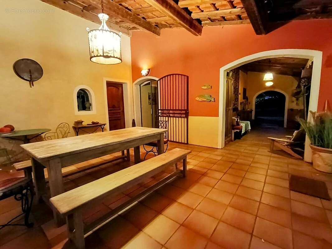 Maison à PUGET-VILLE