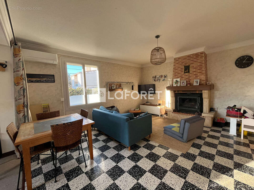 Maison à L&#039;ISLE-SUR-LA-SORGUE