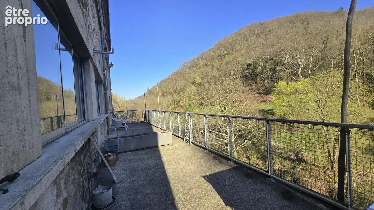 Ardèche - Ancien moulinage en pierres dans la vallée de l'Auzène - 6 logements - une grande salle 232m² - dépendance - piscine - - photo 9
