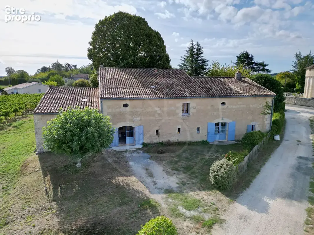 Grande maison de caractère en pierre à fort potentiel - photo 2