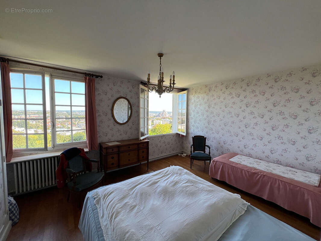 Maison à CREGY-LES-MEAUX