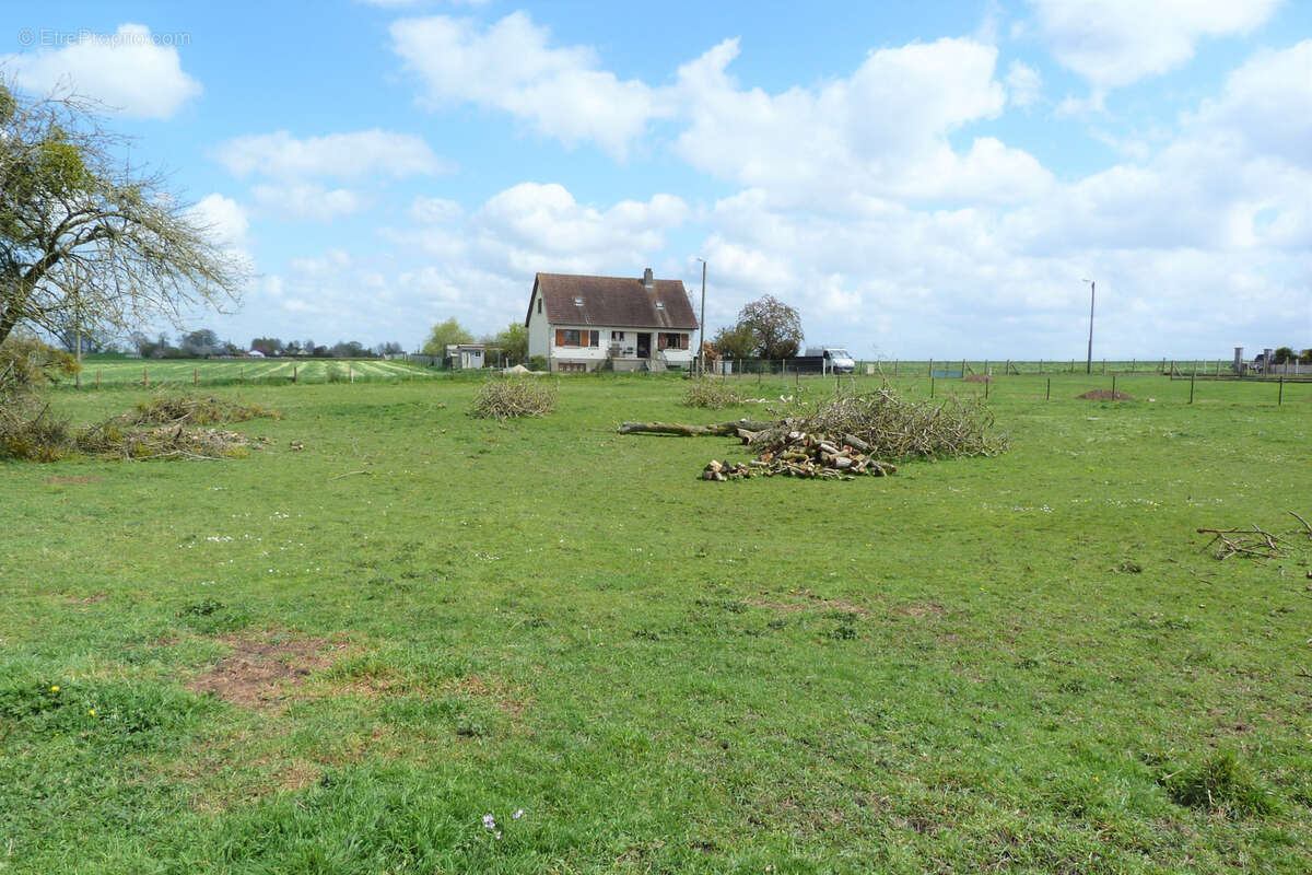 Terrain à SAINTE-MARGUERITE-SUR-DUCLAIR