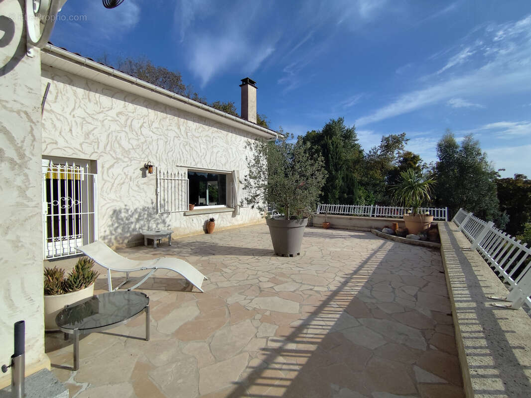 Maison à FRANCHEVILLE