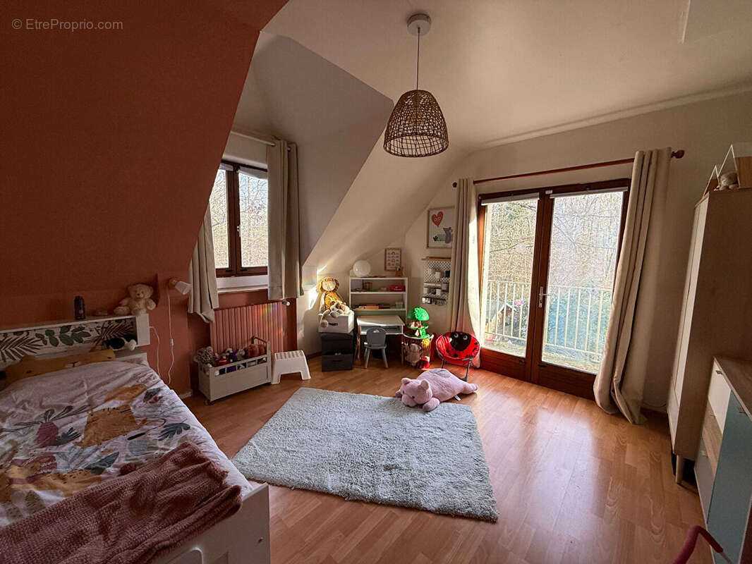 Maison à NOISY-SUR-ECOLE