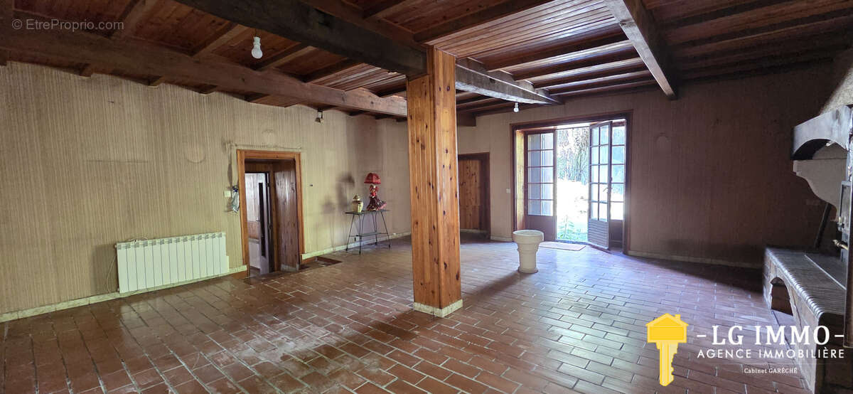 Maison charentaise de 153 m2 + dépendances et jardin - photo 4