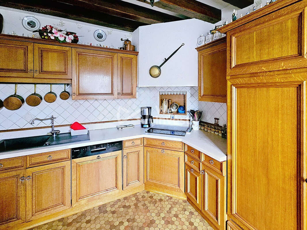 Maison à COURCY-AUX-LOGES