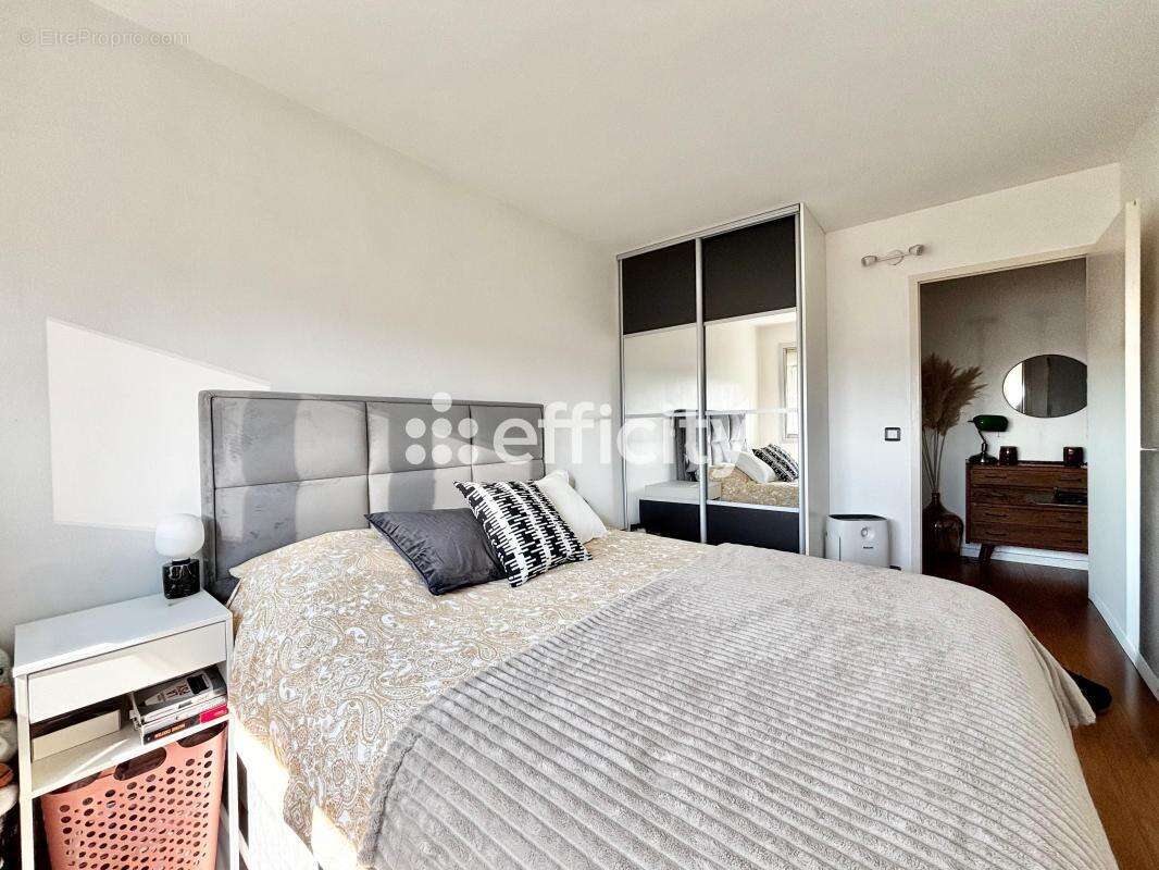 Appartement à CLICHY