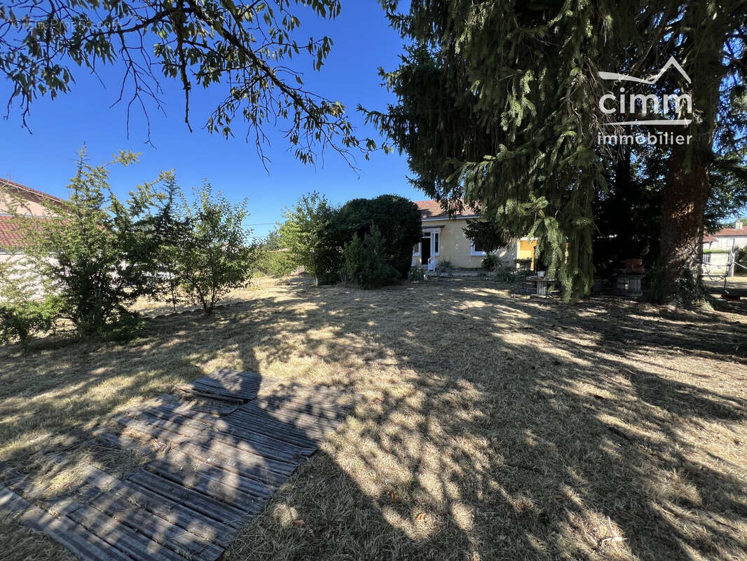 Maison 71 m² à Saint-Simeon-De-Bressieux  - photo 4