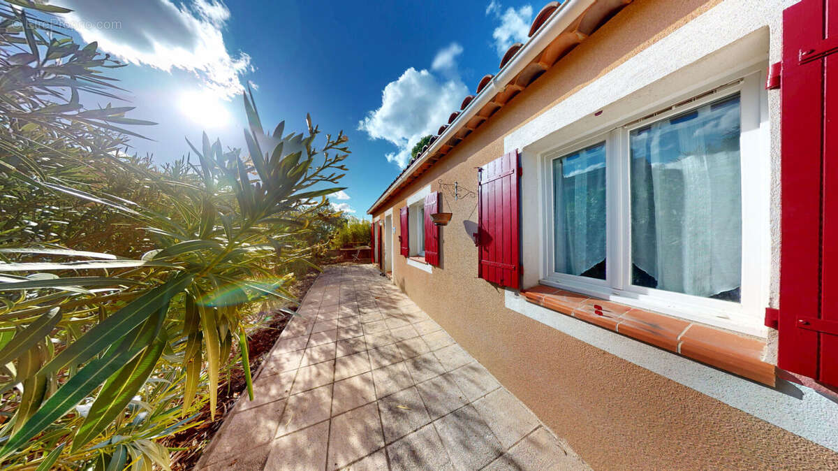 Maison à LA FARE-LES-OLIVIERS