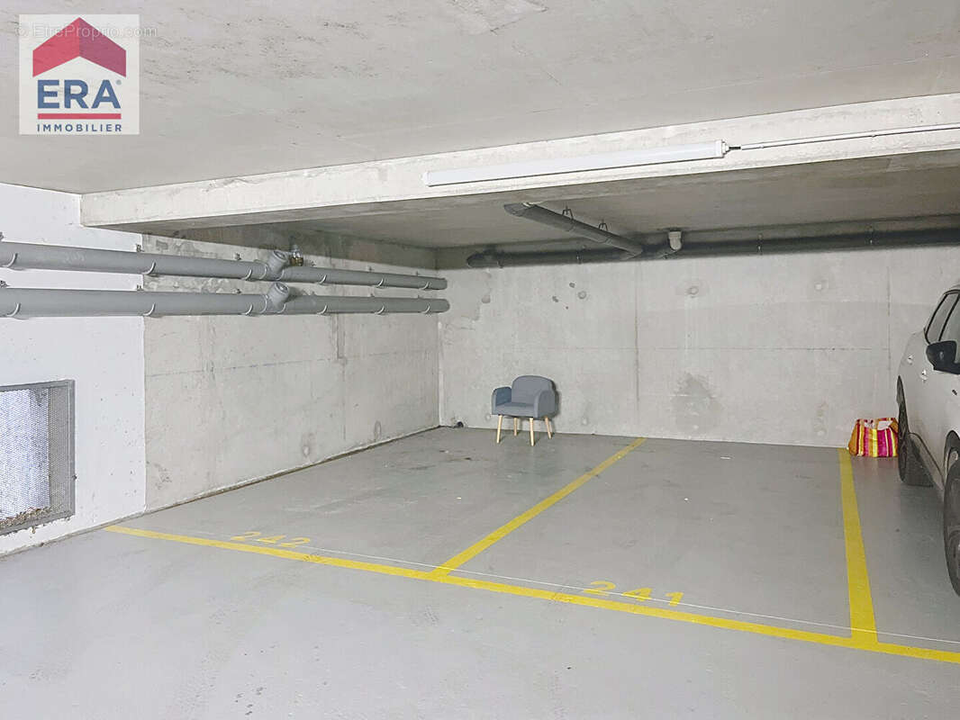 Autre à IVRY-SUR-SEINE