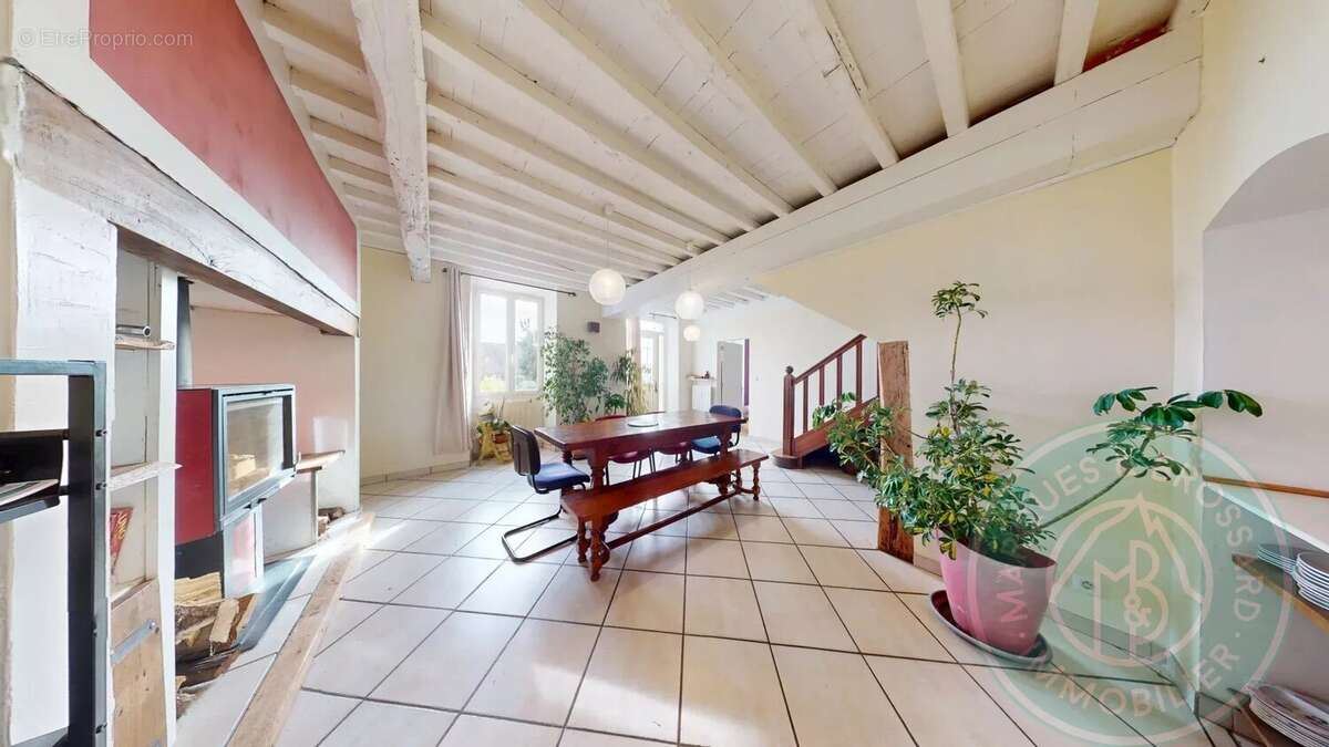 Maison à LEMBEYE