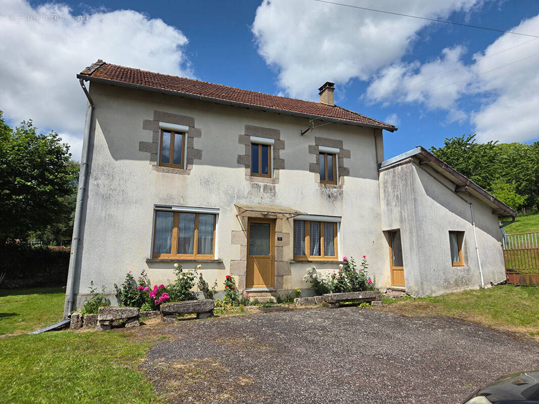Maison à SAINT-LAURENT-LES-EGLISES