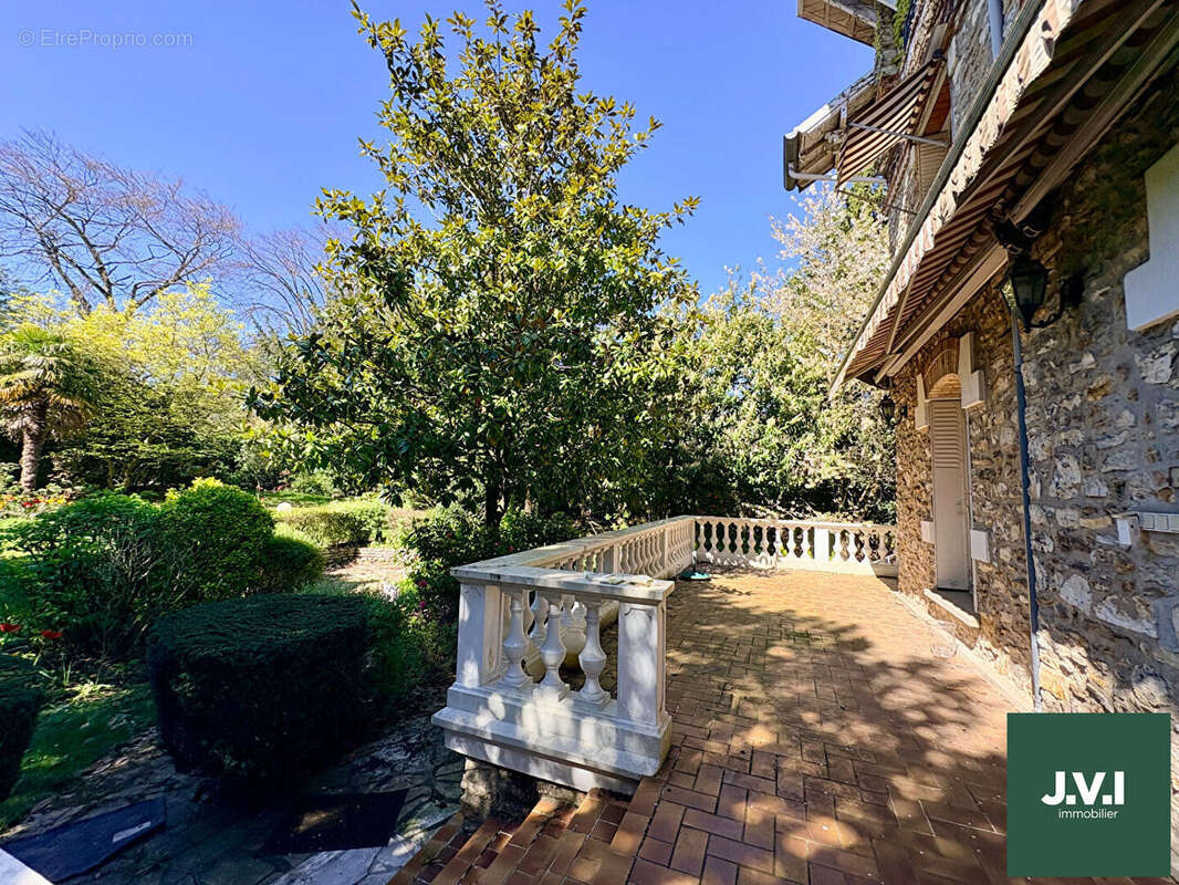 Maison à MONTMORENCY