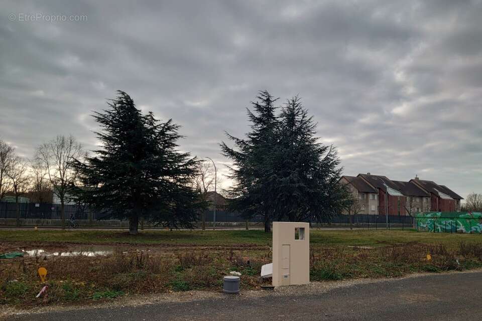 Terrain 354 m² à Dreux  - photo 2