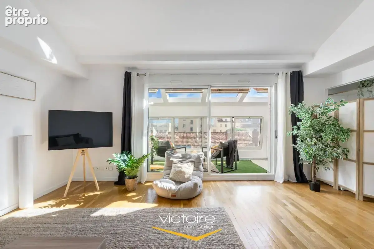 Grange Blanche - T2bis au dernier étage avec loggia vitrée - photo 6