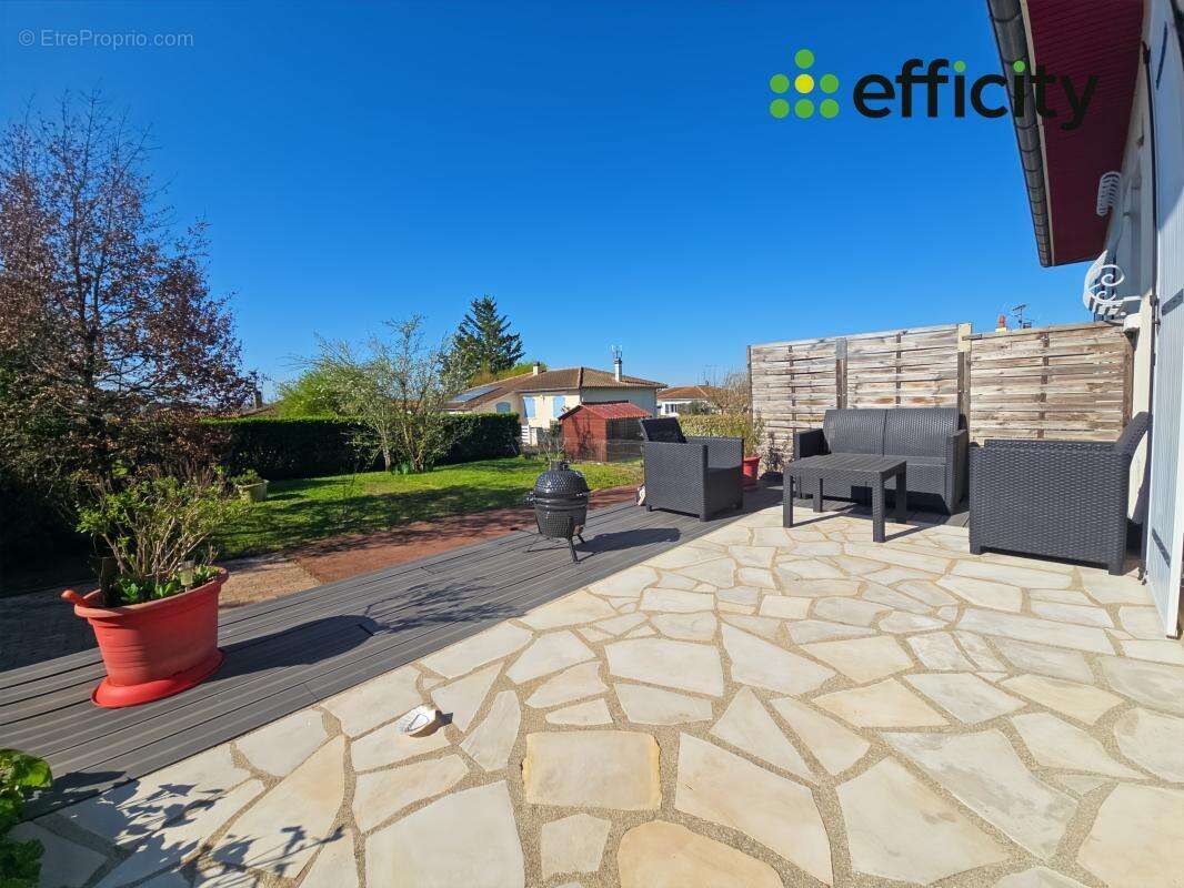Maison 90 m² à Saint-Yrieix-Sur-Charente  - photo 17