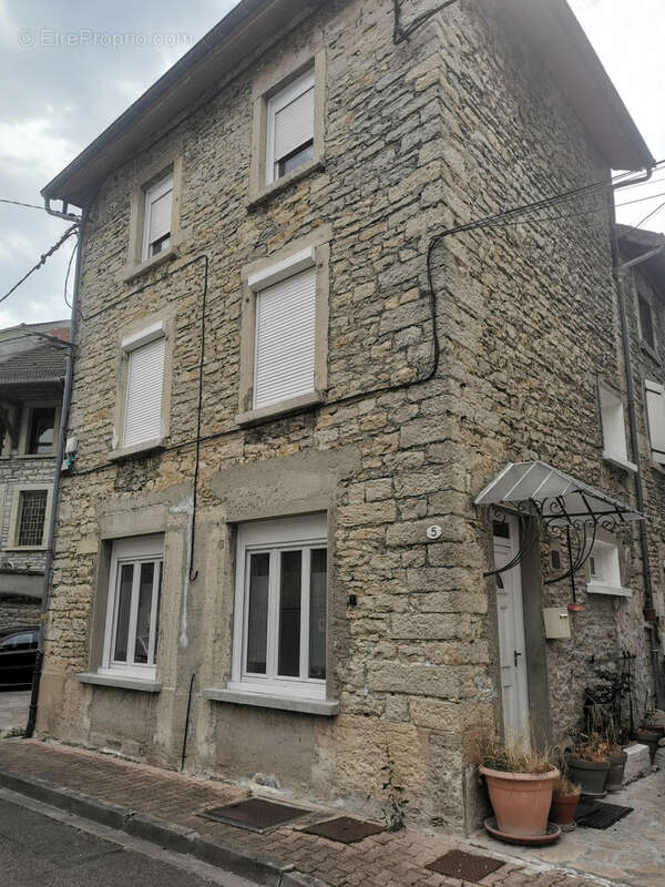 Maison de village en pierres sur MONTALIEU-VERCIEU - photo 15