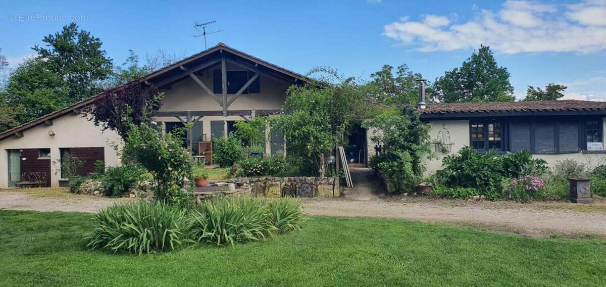 Maison à MONTPEZAT-DE-QUERCY