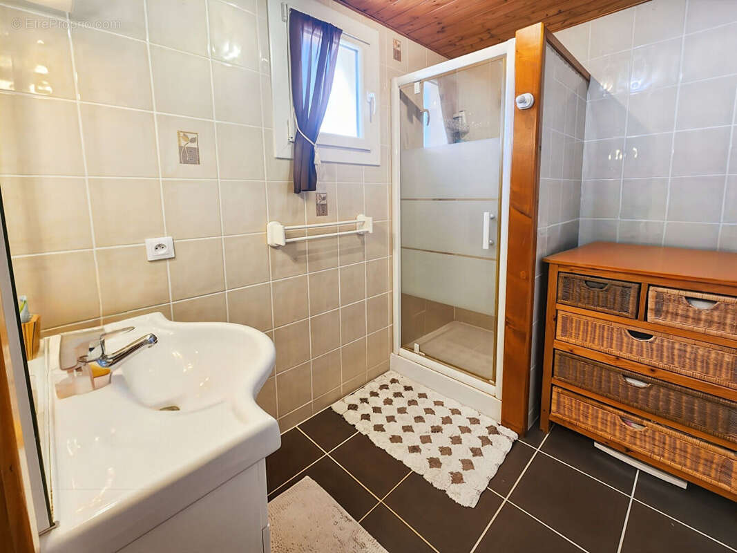 Maison à SAVIGNY-LE-TEMPLE