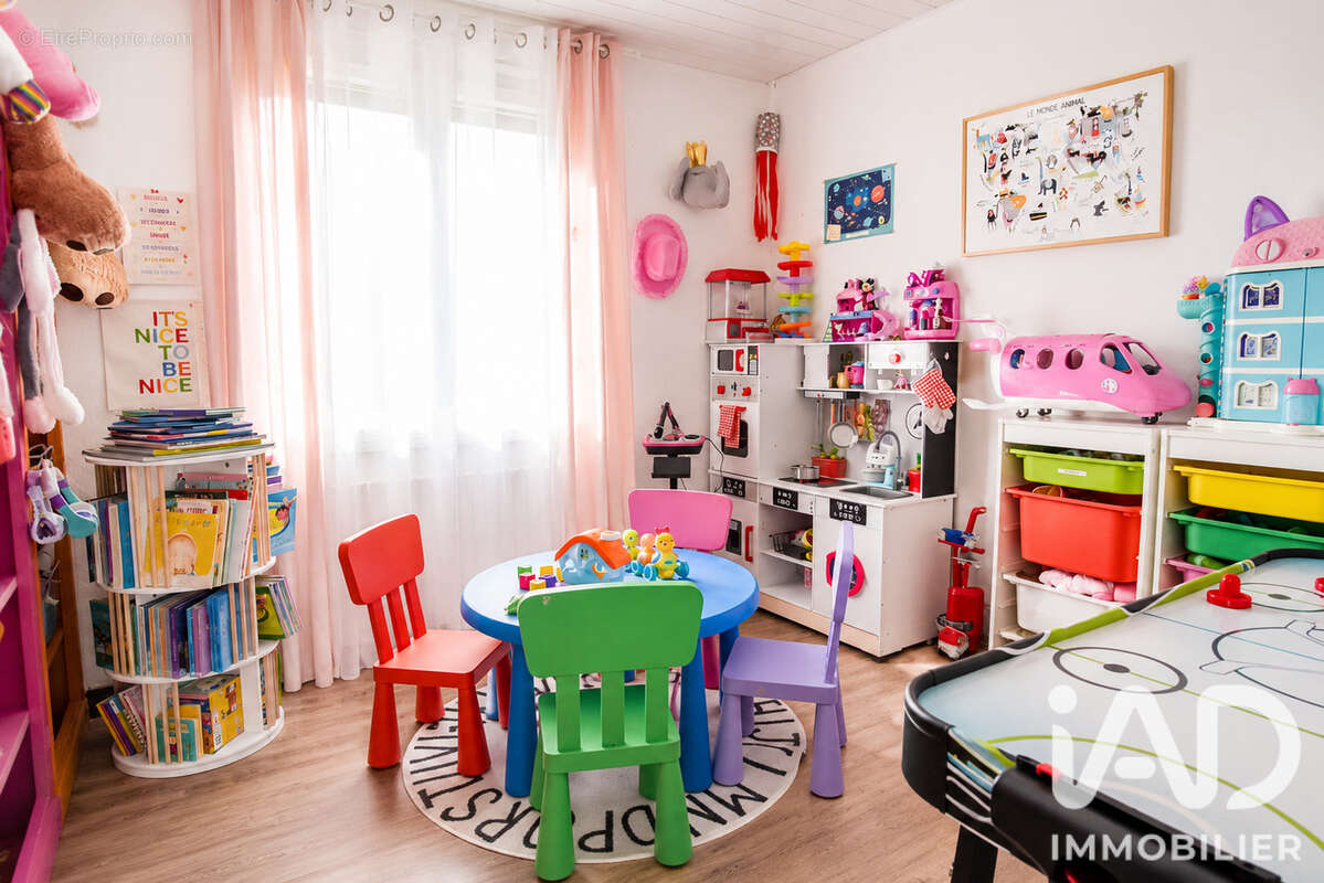 Maison 106 m² à Sacy-Le-Grand  - photo 7