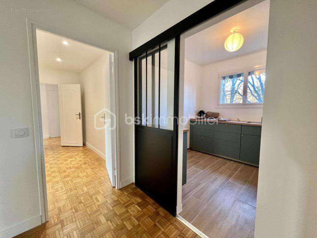 Appartement à VILLE-D'AVRAY