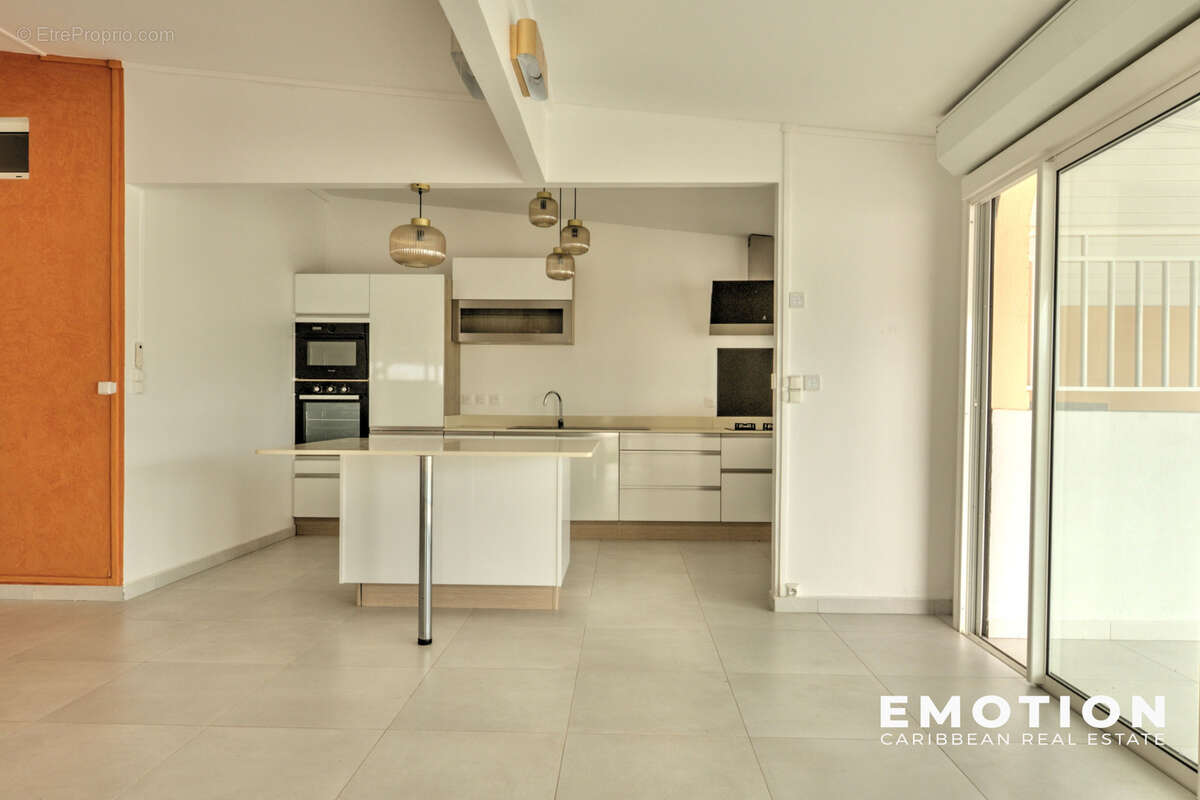 Maison à PETIT-BOURG