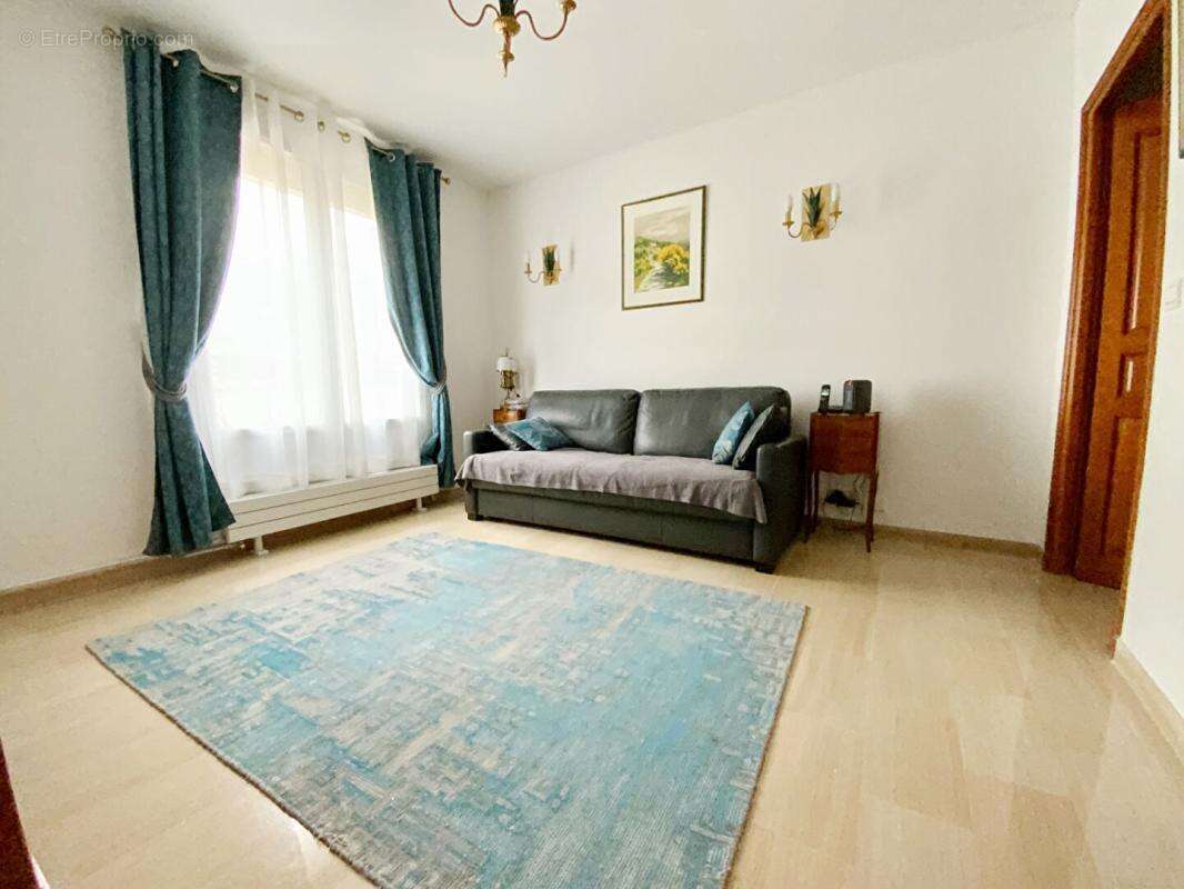 Maison à ASNIERES-SUR-SEINE