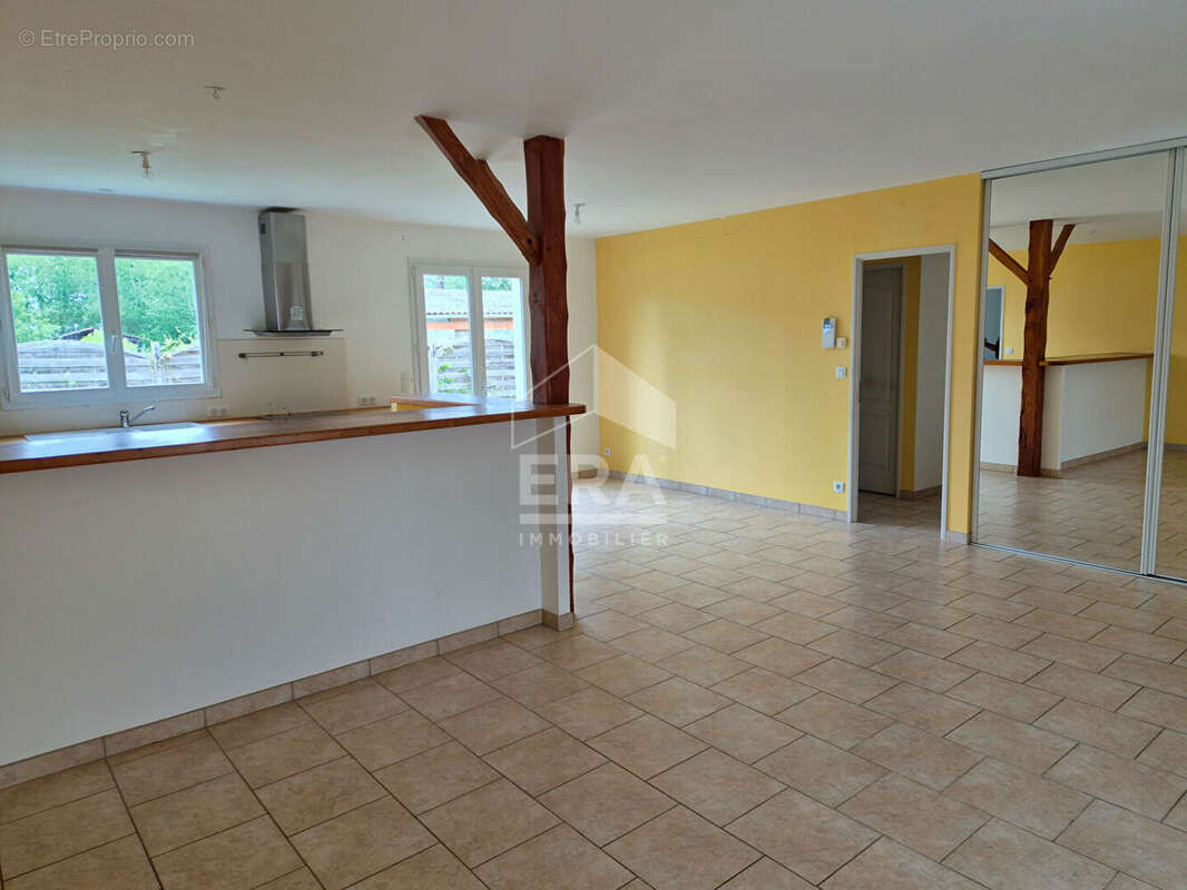 Maison à MONTPON-MENESTEROL