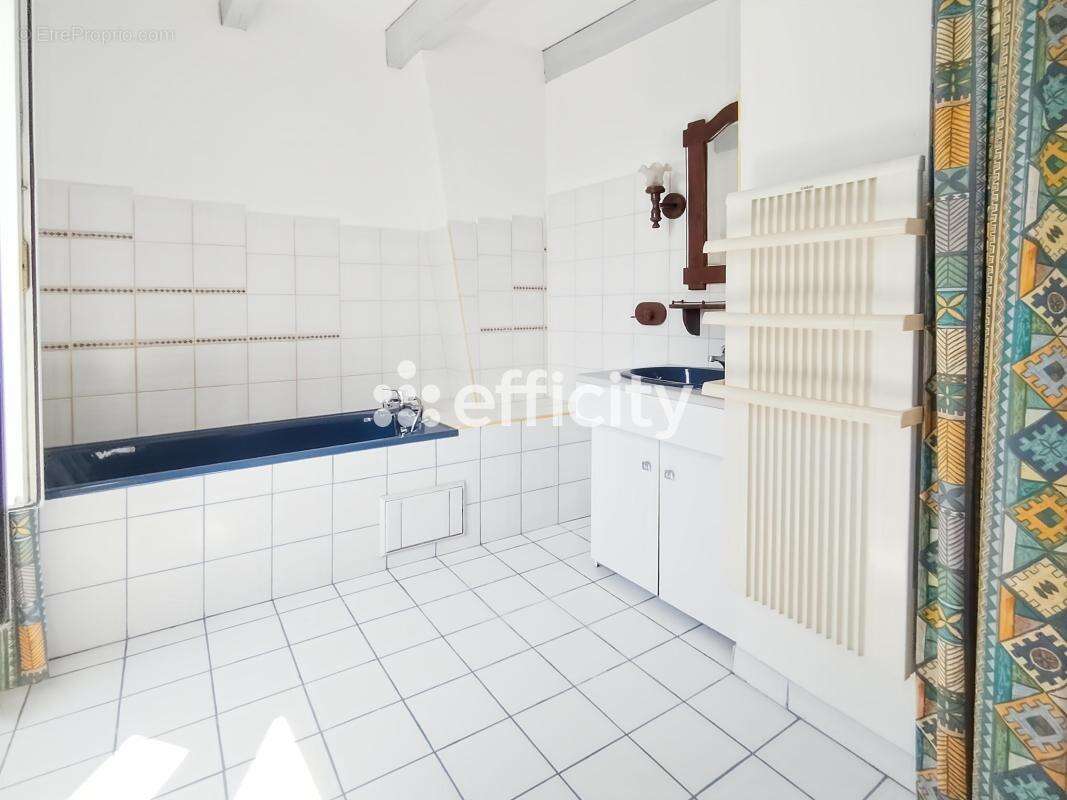 Maison 5 pièces 181 m² à vendre à Ferrieres (17170) - photo 13
