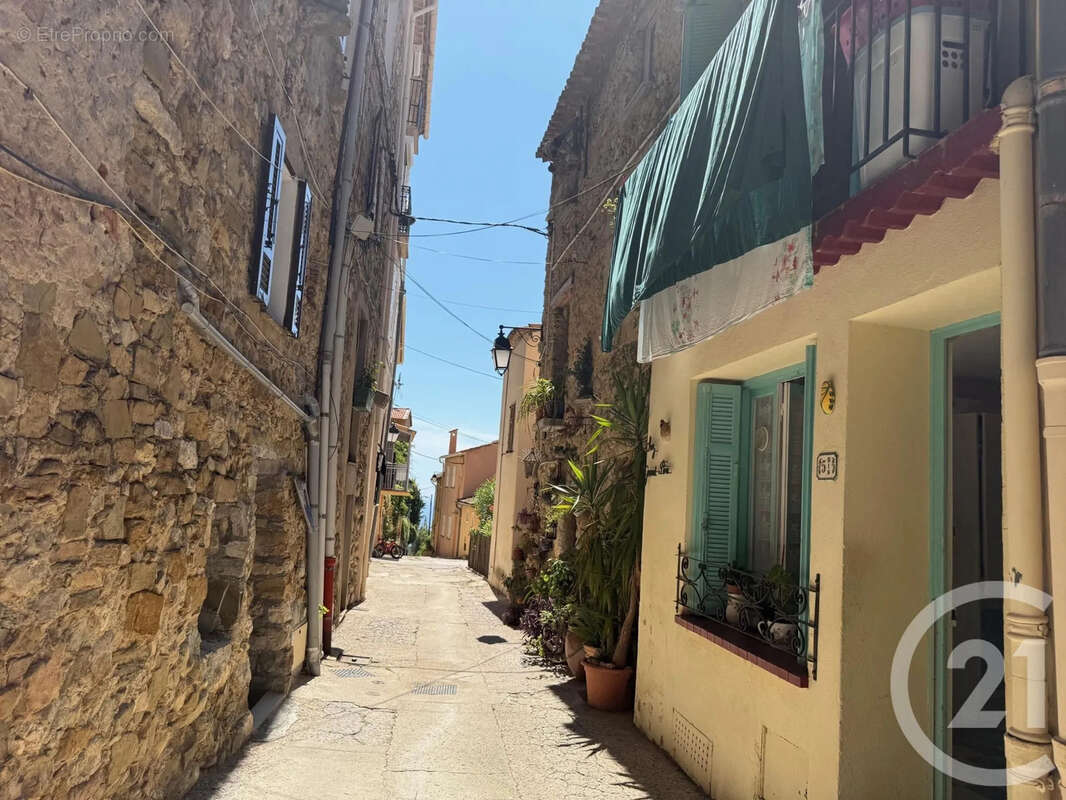 Appartement à CASTELLAR