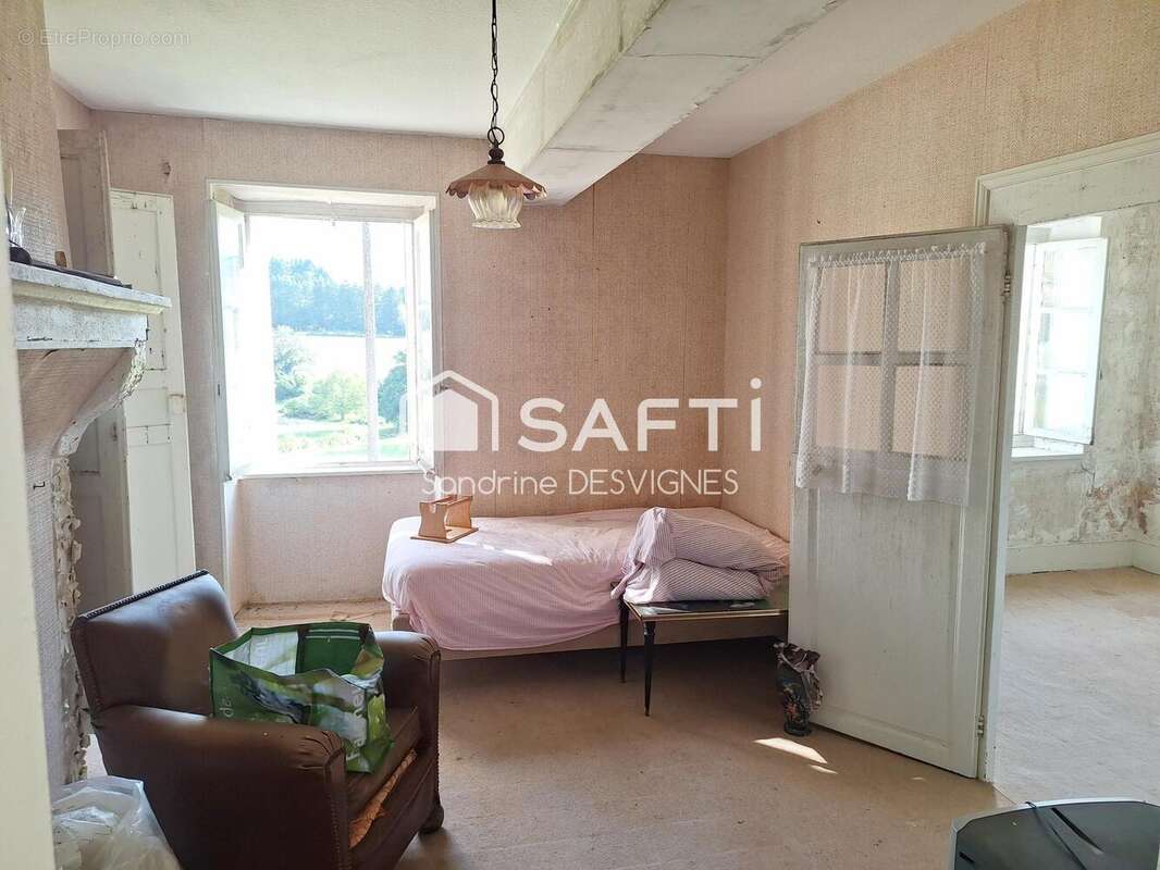 Photo 3 - Maison à SAINT-LEGER-SOUS-BEUVRAY