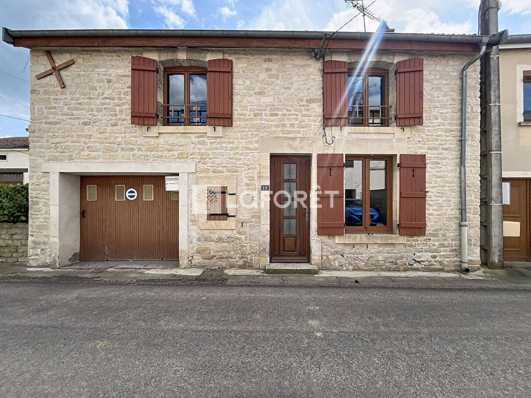 Maison à VRAINCOURT