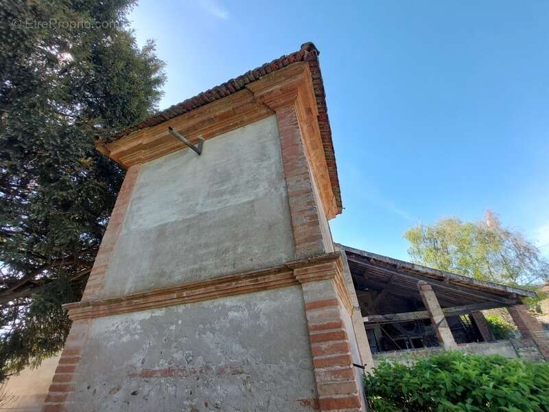 Maison de maitre avec  dependances deux pigeonniers sur parc de 5000m² - photo 60