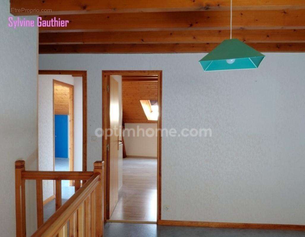 Maison à vendre 7 pièces LA ROCHE DES ARNAUDS (05) - photo 5