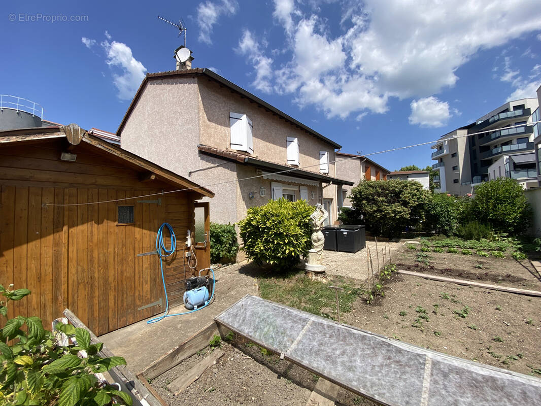 Maison à LA TALAUDIERE