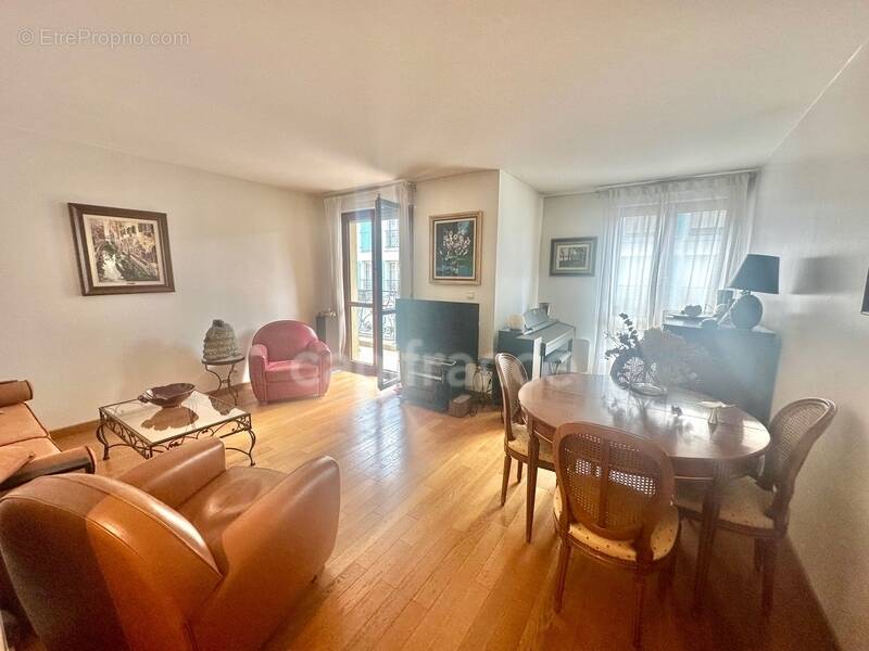 Appartement à MAISONS-LAFFITTE