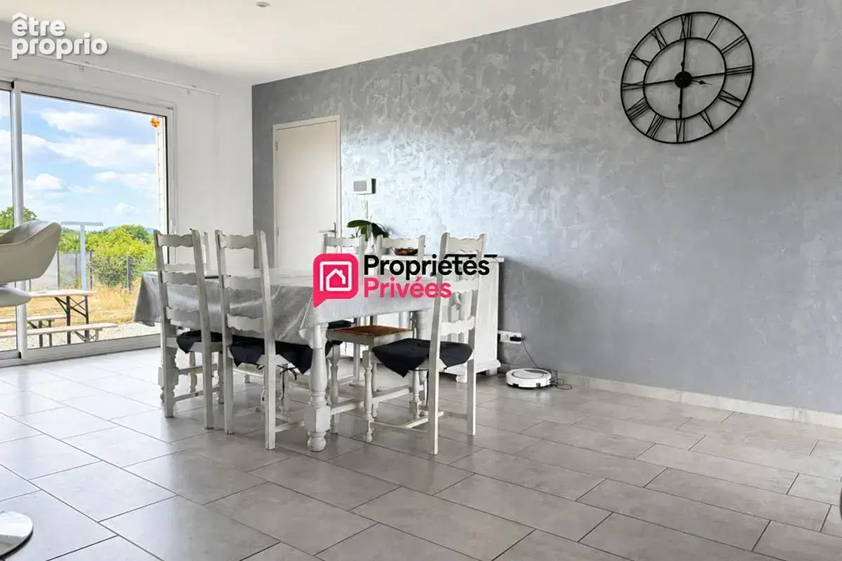 Maison T5 à vendre avec vue Puy de Dôme terrain 873m² Chapdes Beaufort 63230 - photo 7