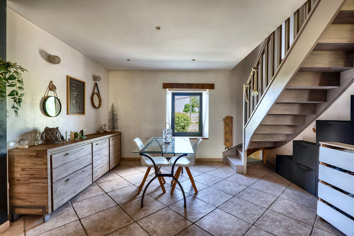 Meyrieux-Trouet  - Maison de caractère avec extension contemporaine - photo 7
