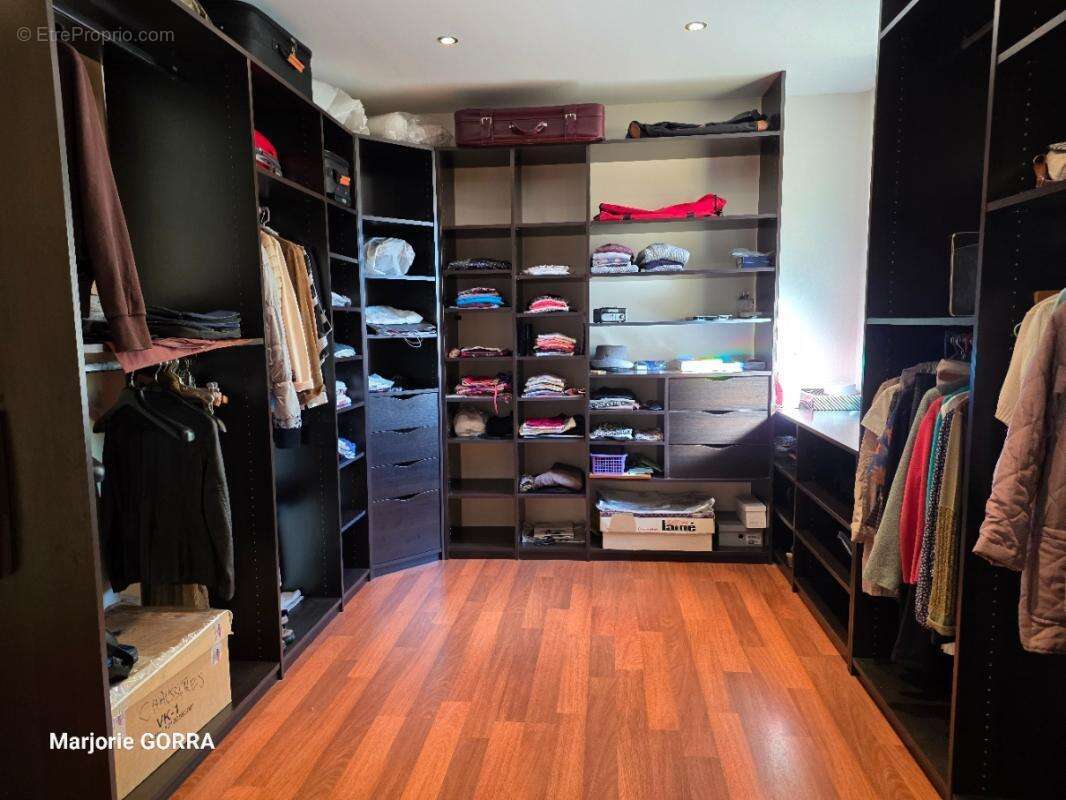 Appartement à NANS-LES-PINS