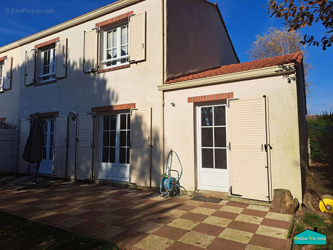 Maison à LA CHEVROLIERE