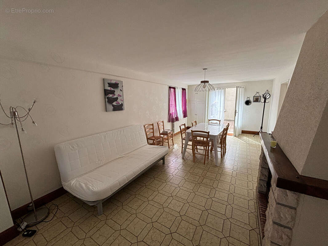 Maison à MORANNES