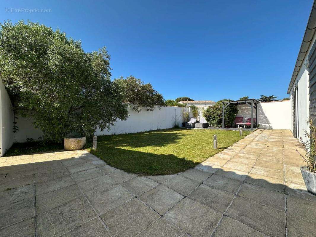 Maison à LA COUARDE-SUR-MER