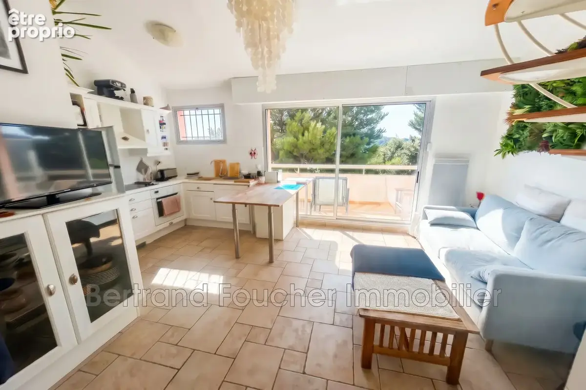 Appartement 4 pièces 61 m² à vendre à Cavalaire-Sur-Mer (83240) - photo 6