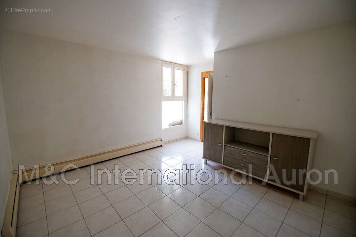 Appartement 51 m² à Saint-Etienne-De-Tinee  - photo 6