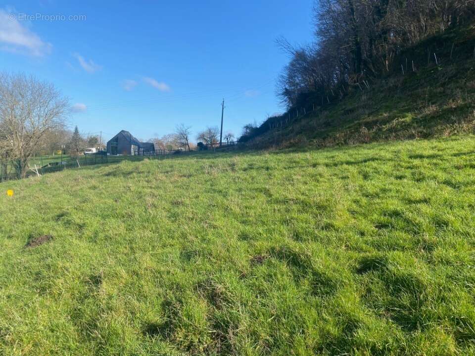 Terrain à FIQUEFLEUR-EQUAINVILLE