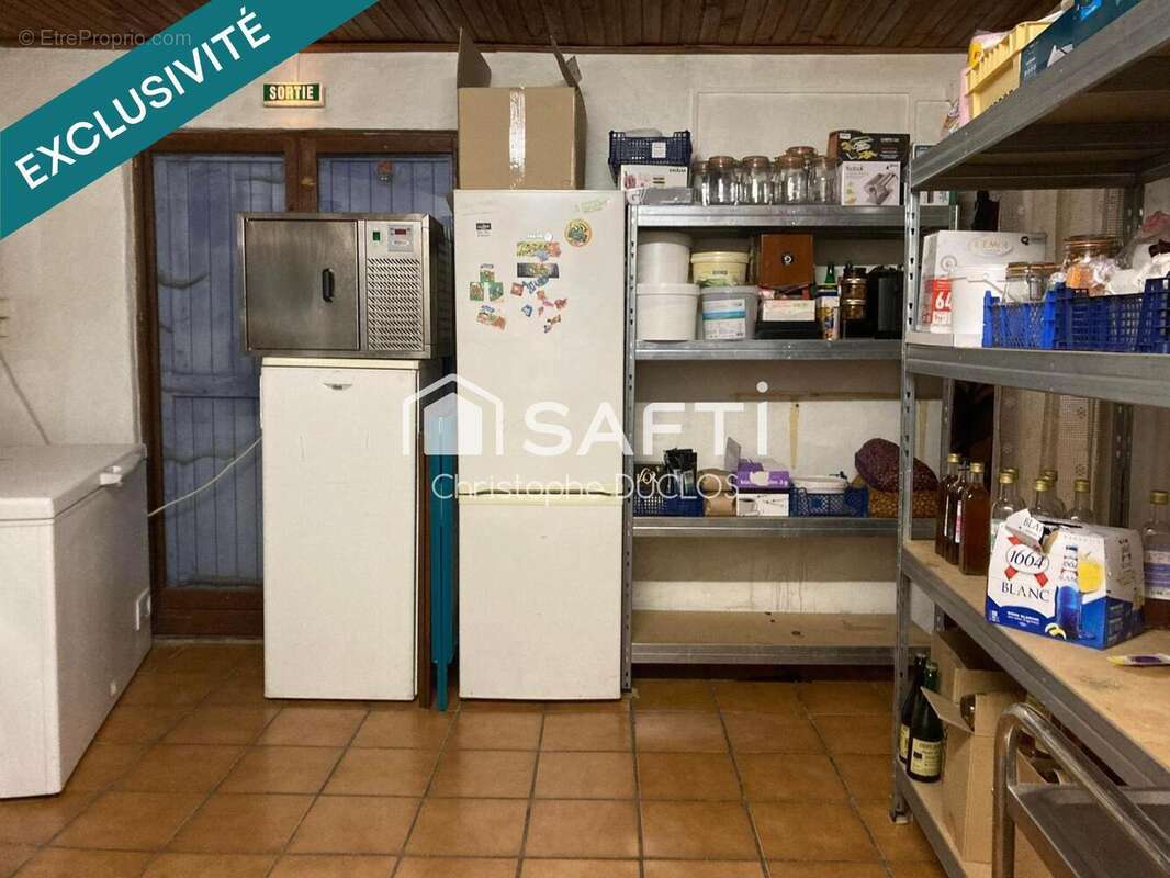 Photo 6 - Commerce à SAINT-GENIEZ