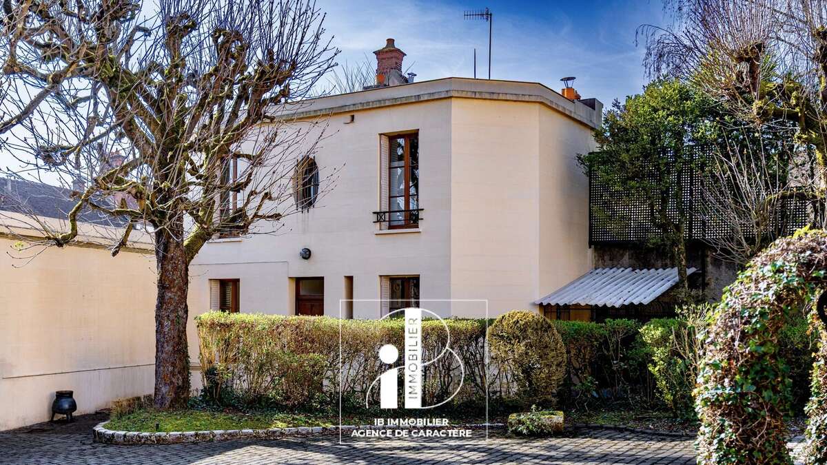 Maison à FONTAINEBLEAU