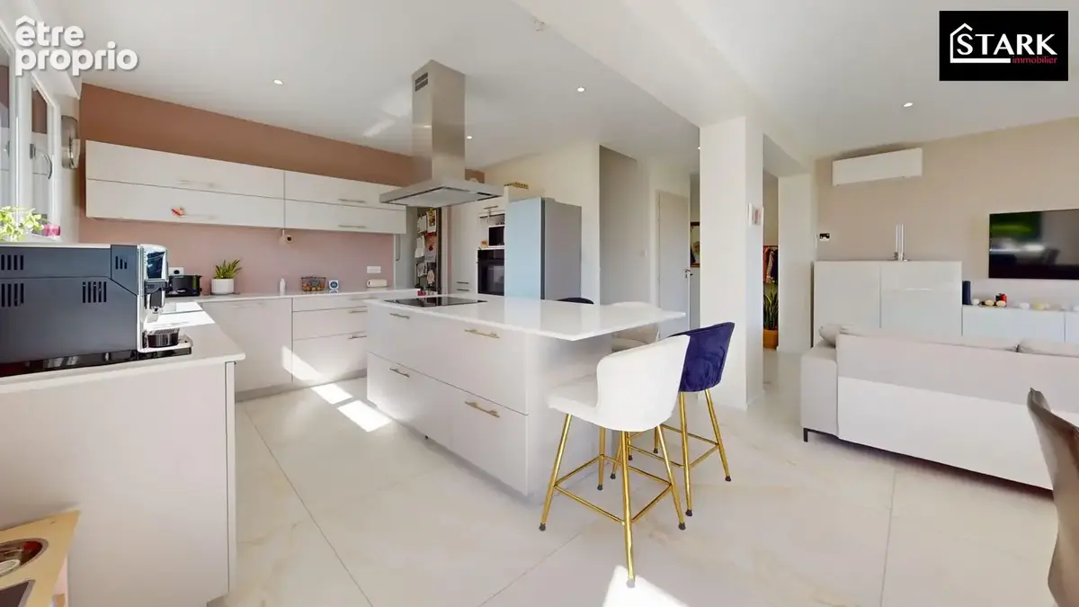 Maison 140 m² à Evette-Salbert  - photo 2